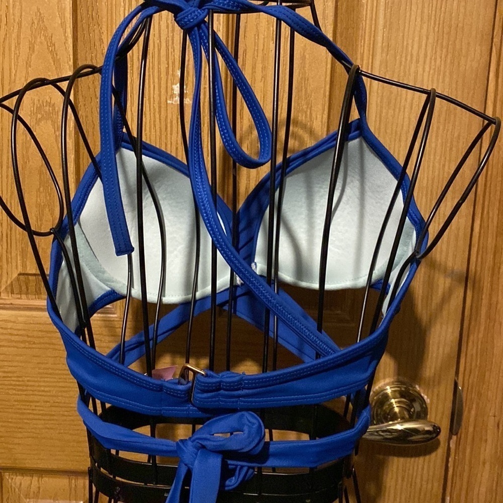 Victoria’s secret’s bikini top🏖 - Picture 5 of 6